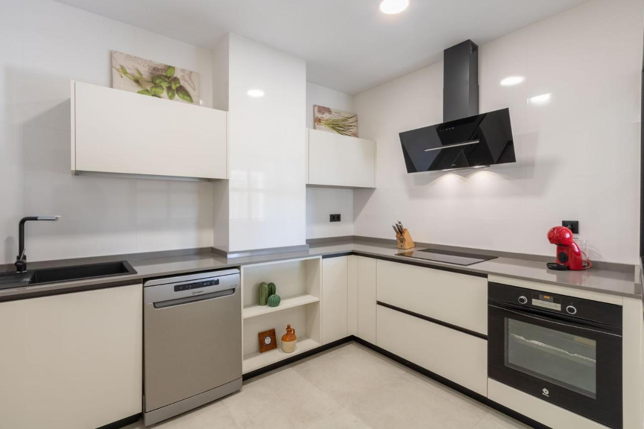 Imagen Metrosol Deluxe By Valcambre Apartment Seville Luaran gambar